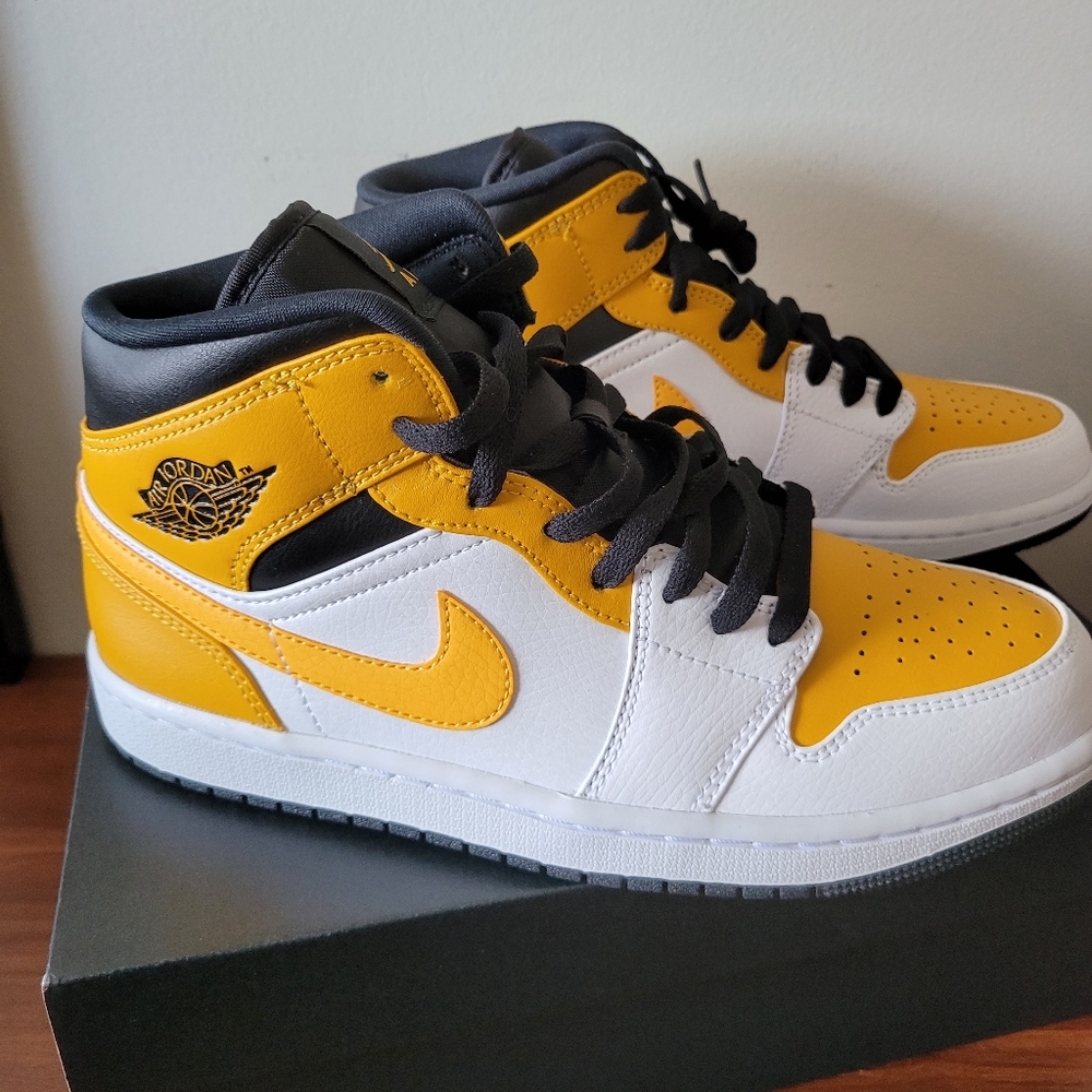Jordan 1 mid